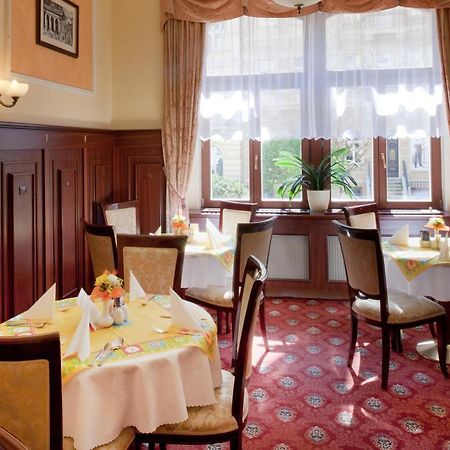 Spa Hotel Cajkovskij Karlovy Vary Bagian luar foto