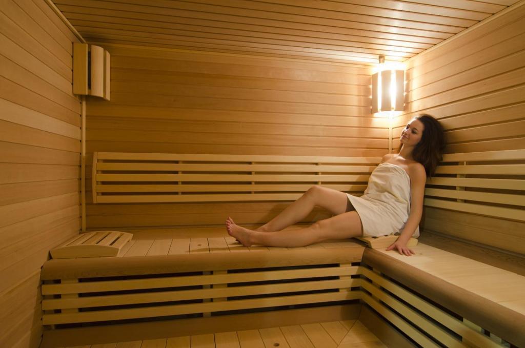 Spa Hotel Cajkovskij Karlovy Vary Bagian luar foto