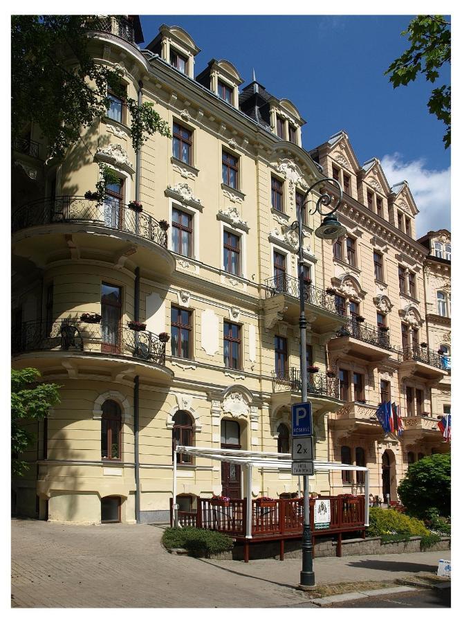 Spa Hotel Cajkovskij Karlovy Vary Bagian luar foto