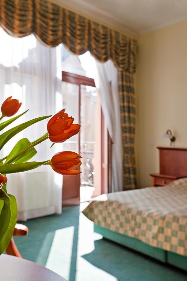 Spa Hotel Cajkovskij Karlovy Vary Bagian luar foto